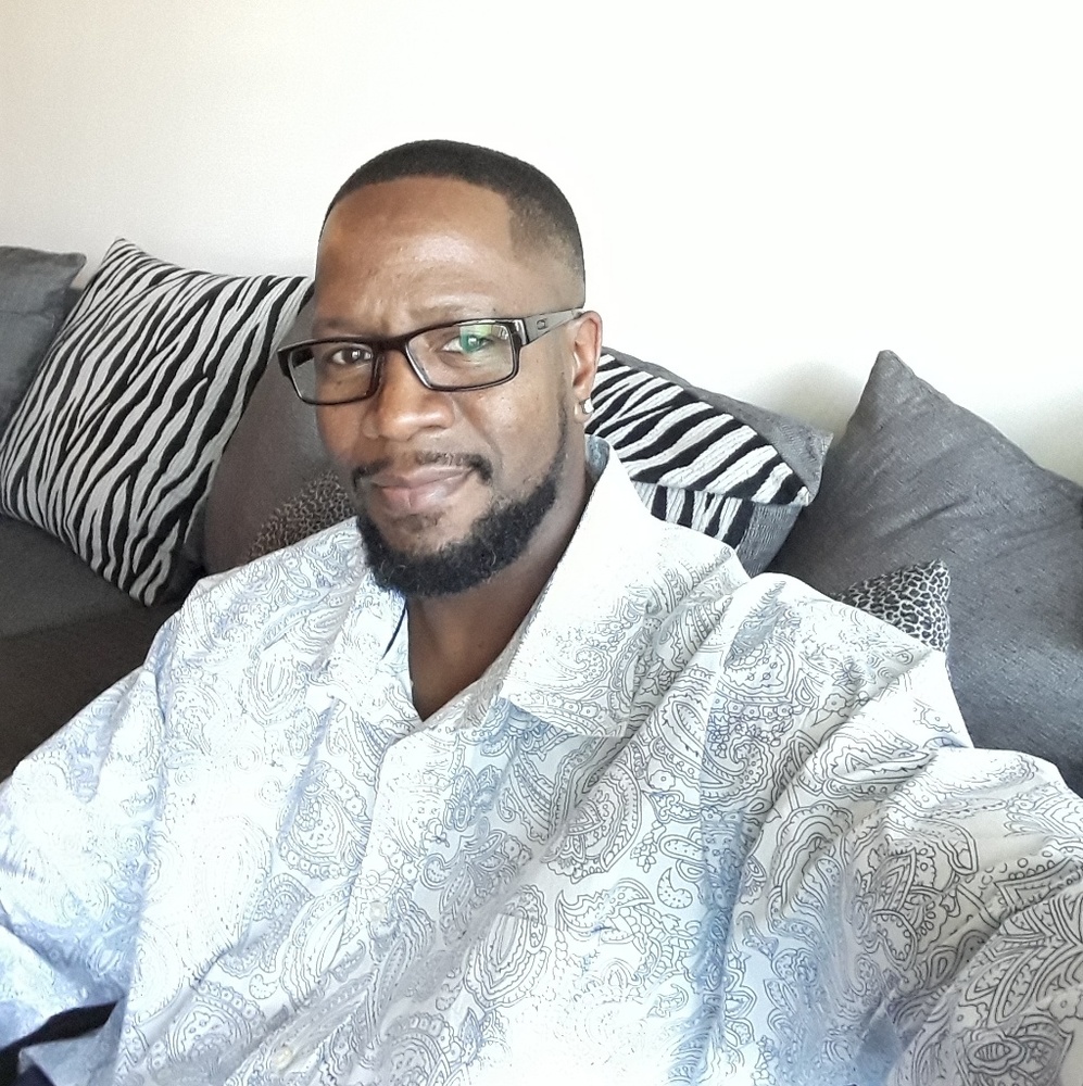 Meet your Posher, Ira